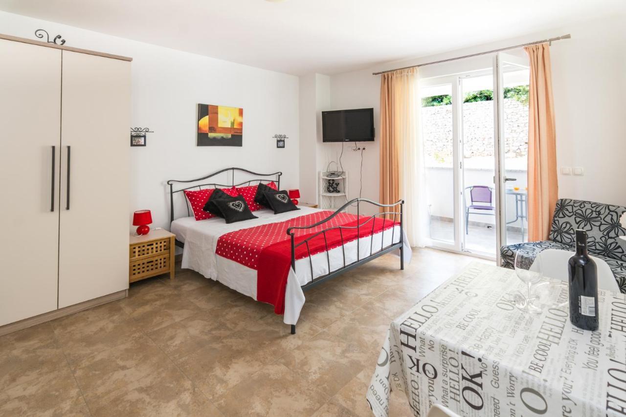 Apartments Veronika Pag Town Luaran gambar