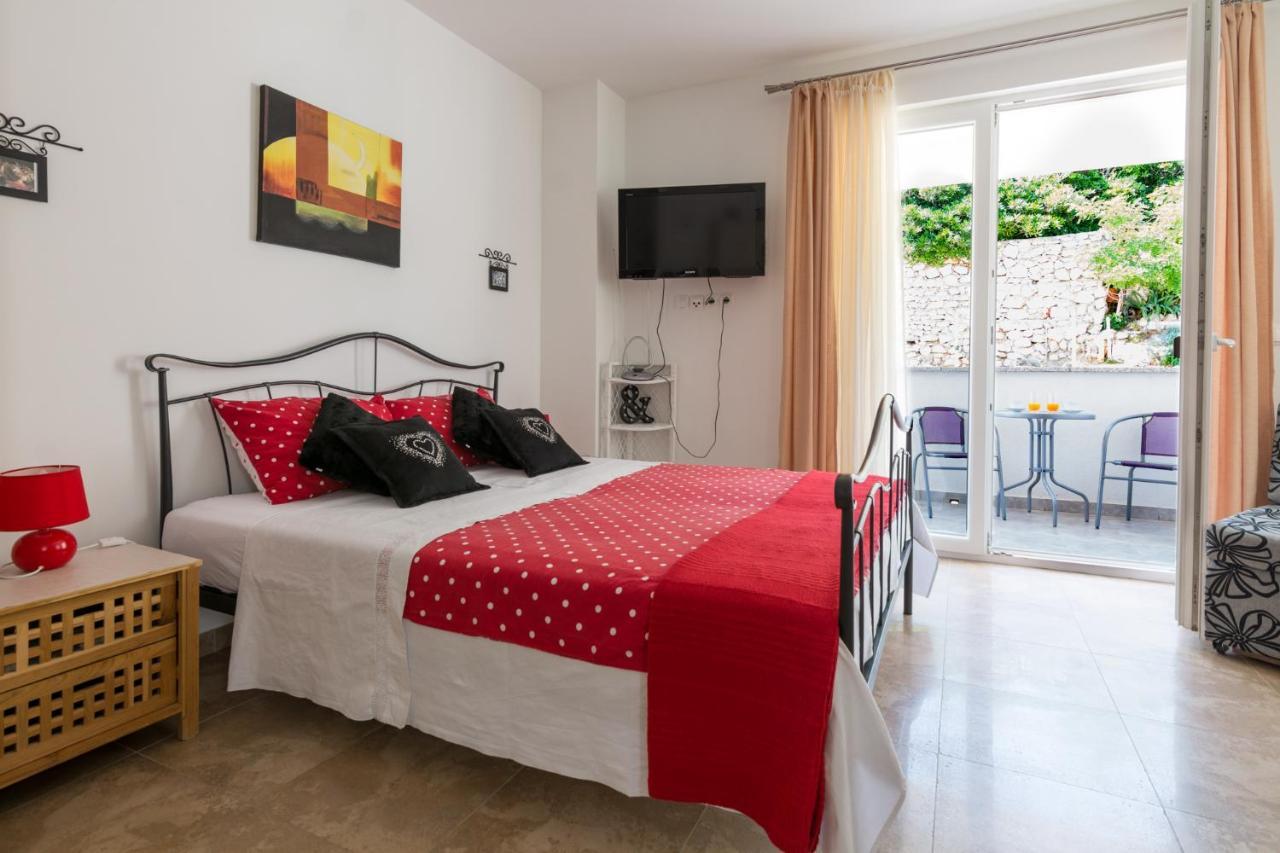 Apartments Veronika Pag Town Luaran gambar
