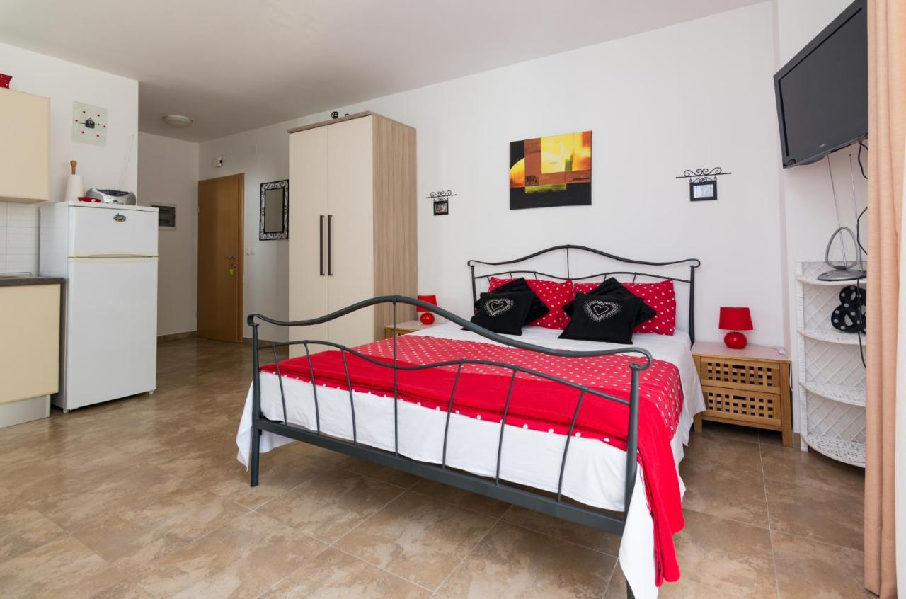 Apartments Veronika Pag Town Luaran gambar
