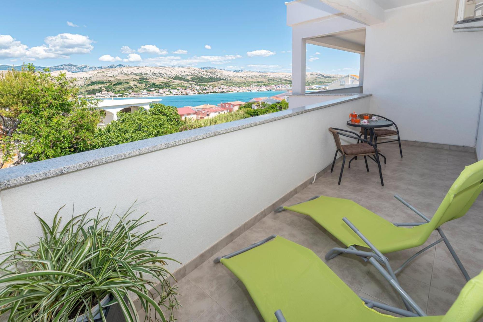 Apartments Veronika Pag Town Luaran gambar
